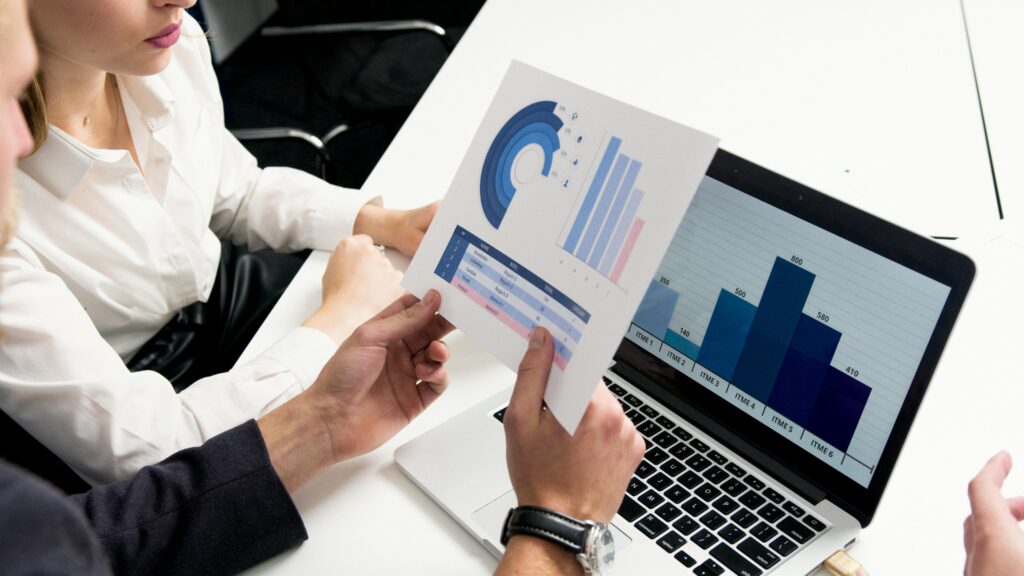 #AnalyseDeDonnées #Statistiques #Bureau #Graphiques #TravailÉquipe #Gestion